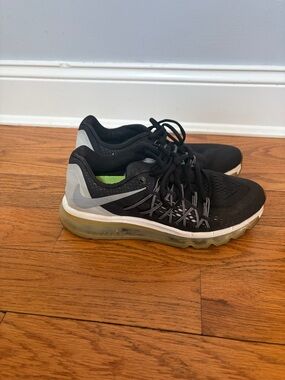 Women’s Nike sneakers 8